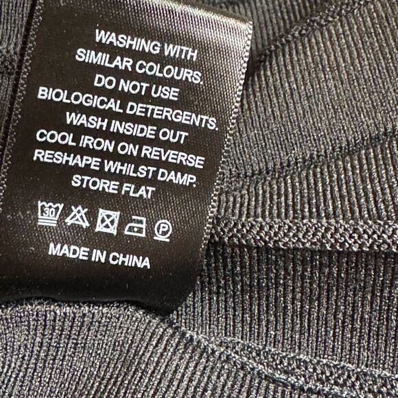 The Fold London Dress Womens Sz L V Neck Knit bandage Sculpt Black Fit & Flare - Picture 6 of 12